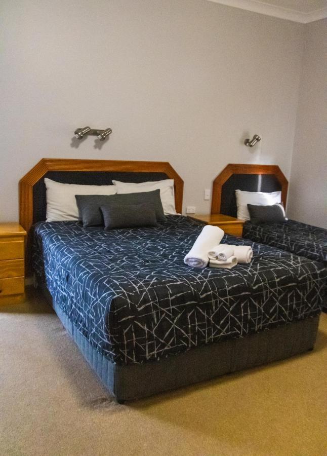 Golfers Inn Тентерфілд Екстер'єр фото